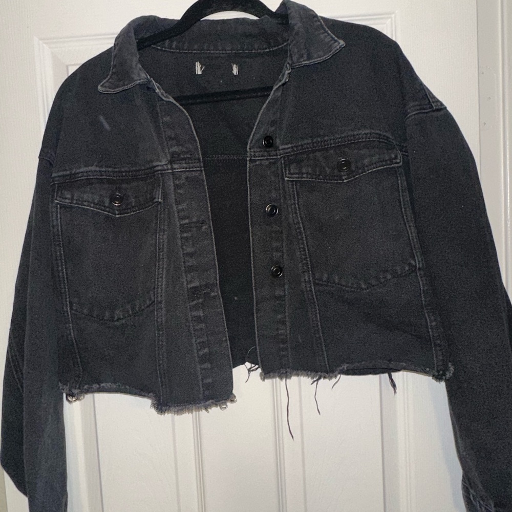 Women's Black Cropped Denim Jacket